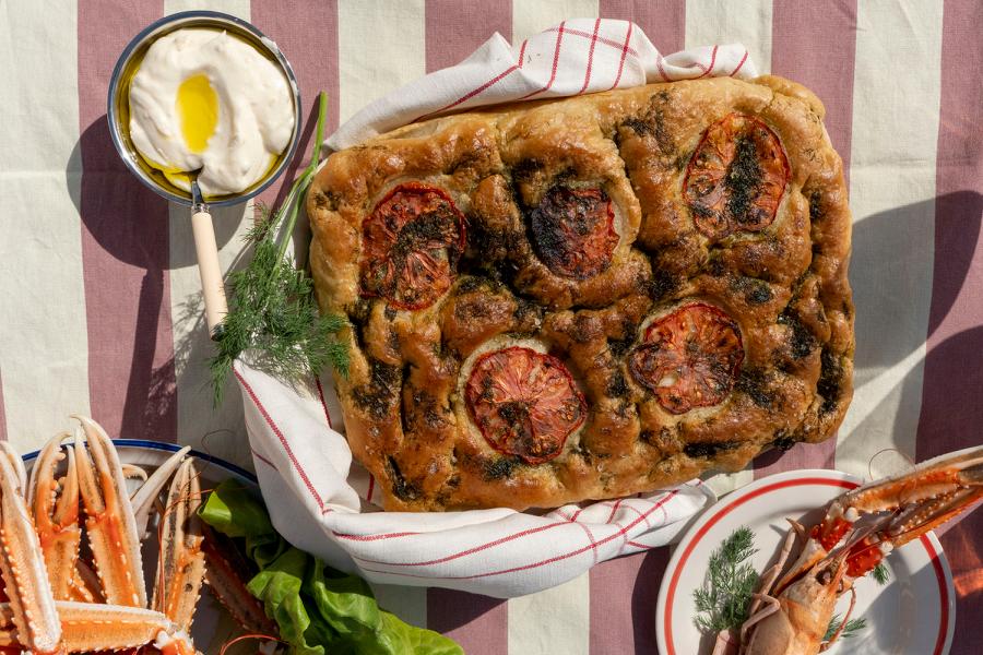 Focaccia med dillolje & tomater