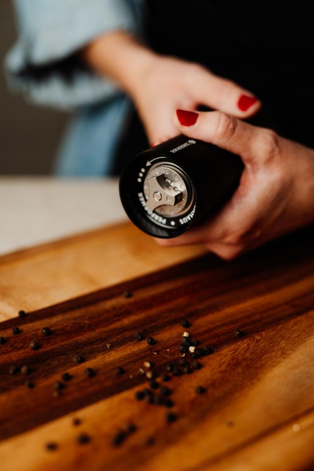 Pepperkvern i aluminium/valnøtt 13 cm