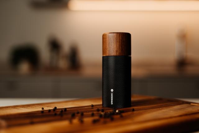 Pepperkvern i aluminium/valnøtt 13 cm