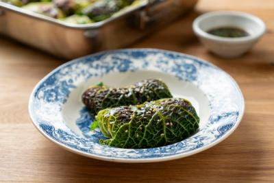 Asiatiske kålruletter med svinekjøttdeig